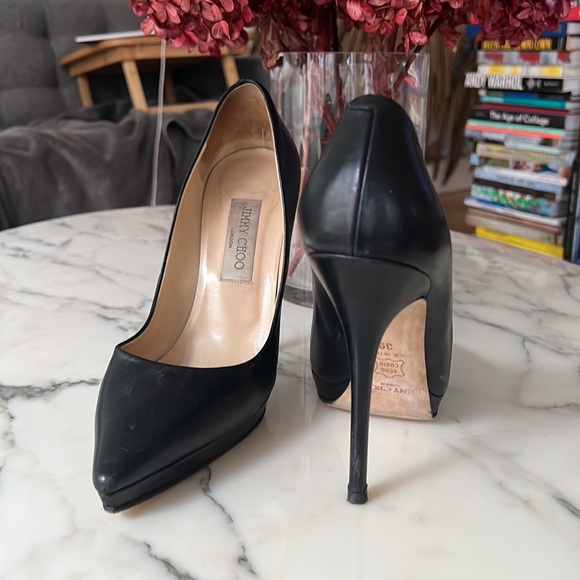 Jimmy Choo classic black stilettos 4.75” heel 0.5” platform pumps - Picture 4 of 8